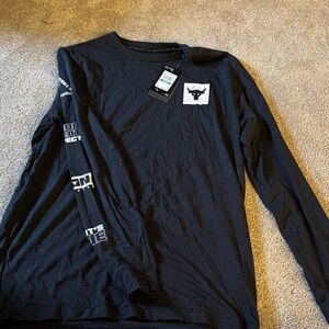 Under Armour Men's Black Long Sleeve Tee with Bull Patch